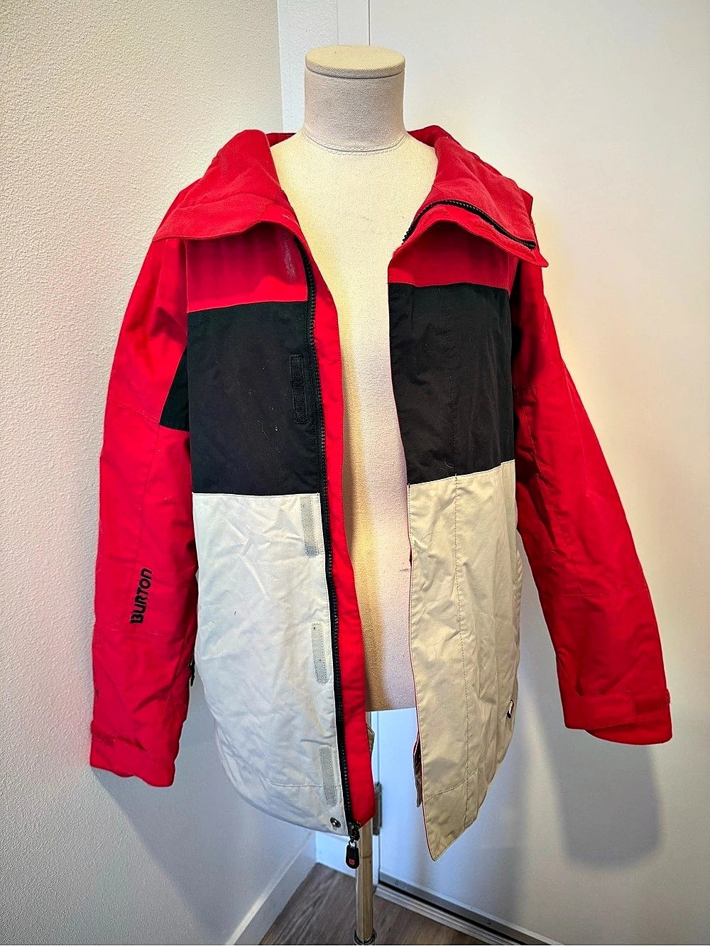 Burton Reserve 2L Insulated Jacket Color Block Red & Black XS